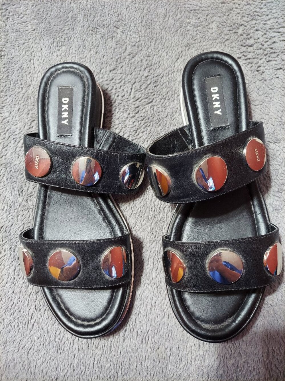 NEW!  DKNY Black Leather & Silver Studded Low Wedge Two Band Sandals size 7.5M